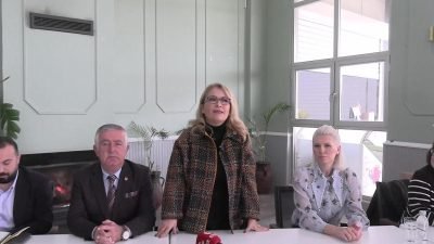 Bilecik'te esnafı ziyaret eden CHP İstanbul Milletvekili Ayşe Sibel Yanıkömeroğlu, "81