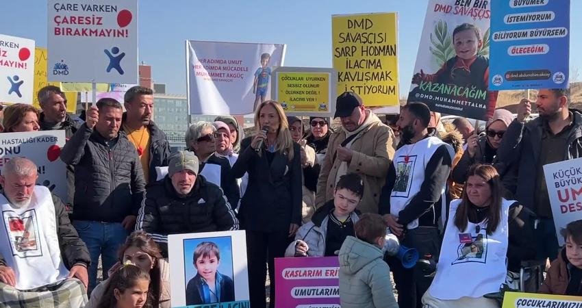 Ölümcül kas hastalığı olarak bilinen DMD hastaları ve ailelerinin Sağlık