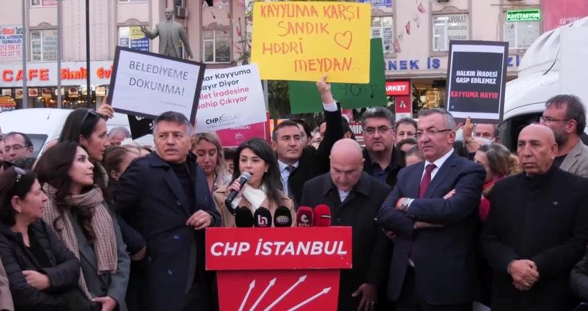 CHP Genel Başkan Yardımcısı Murat Bakan, Esenyurt Cumhuriyet Meydanı’nda yapılan