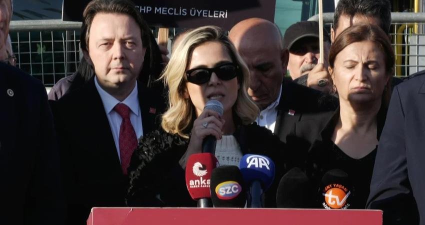 CHP Genel Başkan Yardımcısı Suat Özçağdaş, Esenyurt’taki demokrasi nöbetinde; “Adalet