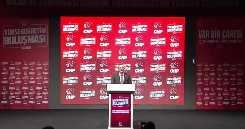 CHP Genel Başkanı Özgür Özel, partisinin Eskişehir'de düzenlediği "Yükseköğretim Buluşması"nda;