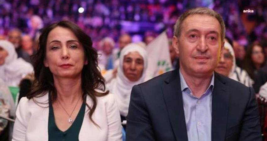 DEM Parti Eş Genel Başkanları Tülay Hatimoğulları ve Tuncer Bakırhan,