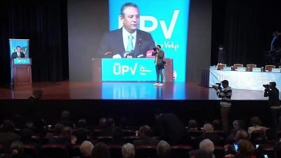 CHP Genel Başkanı Özgür Özel, Ülke Politikaları Vakfı’nın düzenlediği Demokrasi Yoluna
