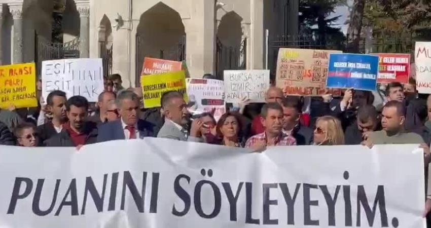 Mülakat sistemine karşı Beyazıt Meydanı'nda buluşan eğitimciler 'adil, şeffaf ve