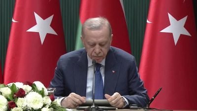 Cumhurbaşkanı Recep Tayyip Erdoğan, Türkiye’ye resmi ziyarette bulunan Umman Sultanı