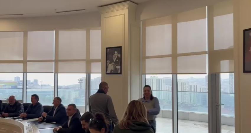  Esenyurt Belediye Başkanı Ahmet Özer’in tutuklanarak yerine kayyum atanmasının ardından