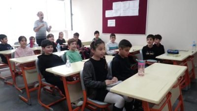 Esenyurt Belediyesi’nin, 8-14 yaş aralığındaki çocuklar için bilimin yanında sosyal