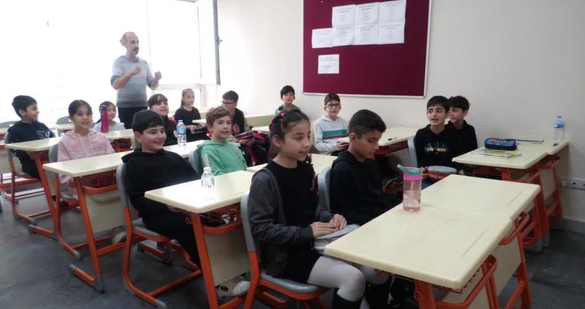 Esenyurt Belediyesi’nin, 8-14 yaş aralığındaki çocuklar için bilimin yanında sosyal