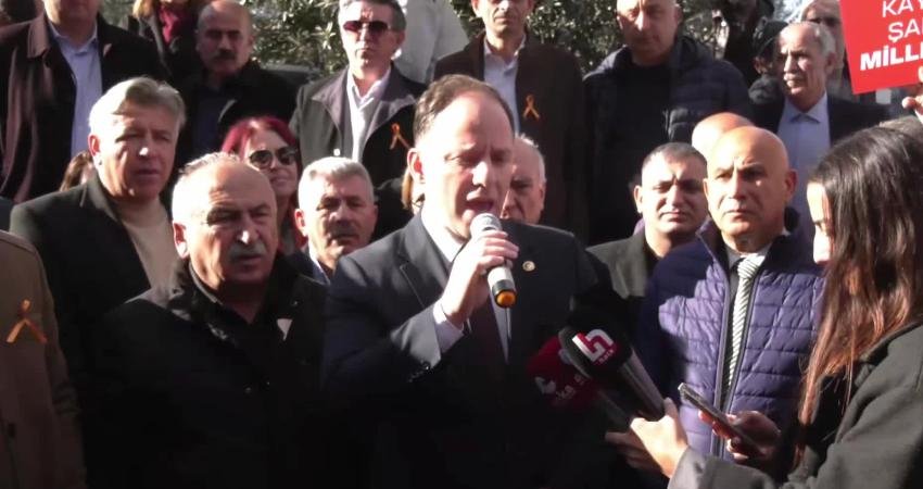 Esenyurt Belediye Başkanı Ahmet Özer'in tutuklanıp yerine kayyum atanmasına karşı