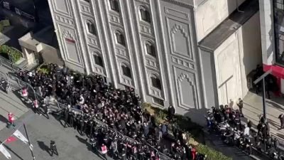 Esenyurt'ta seçilmiş belediye meclis üyelerinin belediye binasına alınmamasıyla başlayan gerginlik