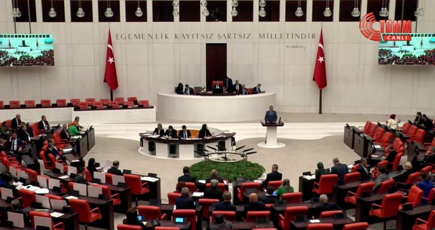 CHP Grup Başkanvekili Gökhan Günaydın, TBMM Genel Kurulu'nda  Sosyal Sigortalar