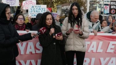 Yaşatacağız Platformu’nun çağrısıyla Kadıköy’de bir araya gelen hayvan hakları savunucuları