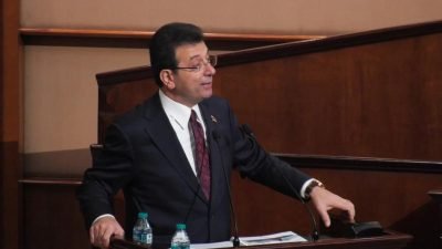 İstanbul Büyükşehir Belediyesi 2025 yılı bütçe sunumunu yapan İBB Başkanı