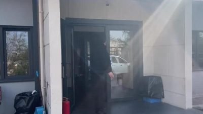Fatih'te İsmailağa Camisi'nin avlusunda havaya ateş açtıktan sonra kaçan şüpheli
