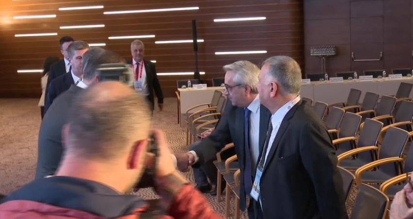 Türk Eczacılar Birliği’nin 44. Dönem 2. Bölgelerarası Toplantısı’na katılan İzmir