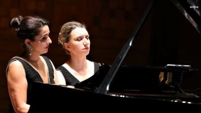 İzmir Büyükşehir Belediyesi Ahmed Adnan Saygun Sanat Merkezi’nde yapılan Duo