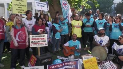 İzmir’de Aile Hekimliği Ödeme ve Sözleşme Yönetmeliği’nde yapılan değişikliğe karşı