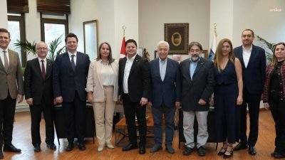 Kadıköy Belediye Başkanı Mesut Kösedağı, Mimarlar Odası Genel Başkanı Zeynep