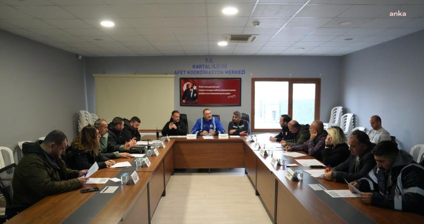 Kartal Belediyesi, hafta sonu etkili olan şiddetli lodos ve yoğun