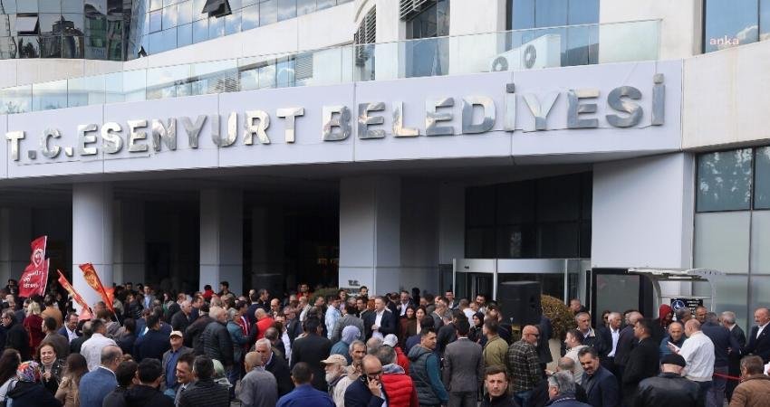 İstanbul Esenyurt Belediye Başkanı Ahmet Özer’in tutuklanarak yerine kayyum atanmasına