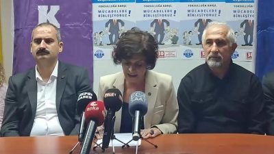 Eğitim-Sen İzmir Şubeleri’nin düzenlediği “Geçinemiyoruz” başlıklı basın toplantısında konuşan KESK