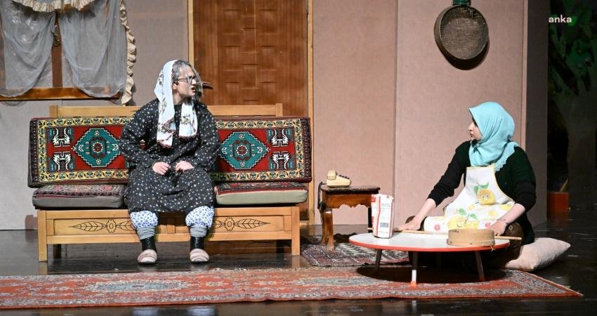 Kırşehir Belediyesi Tiyatro Festivali kapsamında son olarak Şehir Tiyatroları tarafından