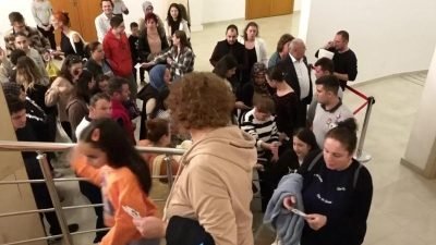 Manavgat Belediyesi Kent Tiyatrosu (MAKET), “Bilime Engelsiz Seyahat” adlı çocuk