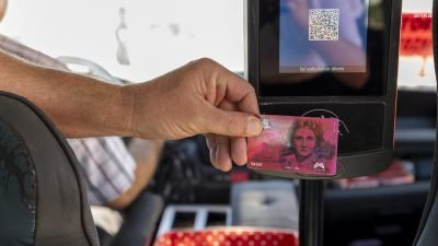 Mersin Büyükşehir Belediyesi’nin hizmete sunduğu ‘Mersin 33 Kart’ın kullanım alanları