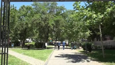 Bornova-Bayraklı Moto Kuryeler Derneği Başkanı Akın Ak ve başkan yardımcıları,