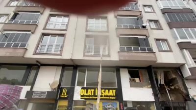 Rize'nin Çayeli ilçesi Eskipazar Mahallesi'nde meydana gelen heyelan nedeniyle altı apartman