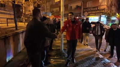 Şehitkâmil Belediyesi, ilçenin farklı noktalarında oluşturduğu çorba dağıtım merkezleri ile
