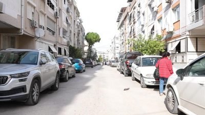 Buca Belediyesi, çok sayıda kadın davasının peşini bırakmayarak katillerin gereken