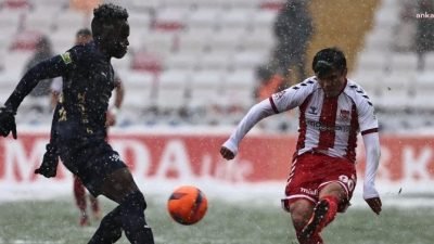 Sivasspor, Süper Lig’in 13. haftasında Kasımpaşa’yı ağırladı. Karşılaşma 0-0 beraberlikle