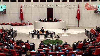 TBMM Genel Kurulu, Meclis Başkanvekili Bekir Bozdağ başkanlığında toplandı. CHP Grup