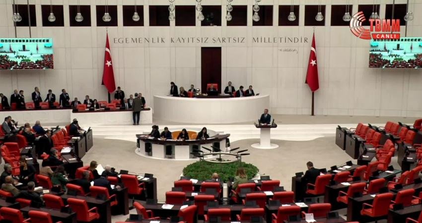 TBMM Genel Kurulu'nda ateşli silahlara ve yetkisiz çakar kullanımına ilişkin ceza