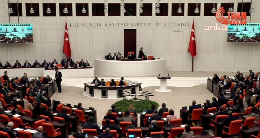 TBMM Genel Kurulu'nda, DEM Parti Grup Başkanvekili Sezai Temelli'nin konuşması sırasında,