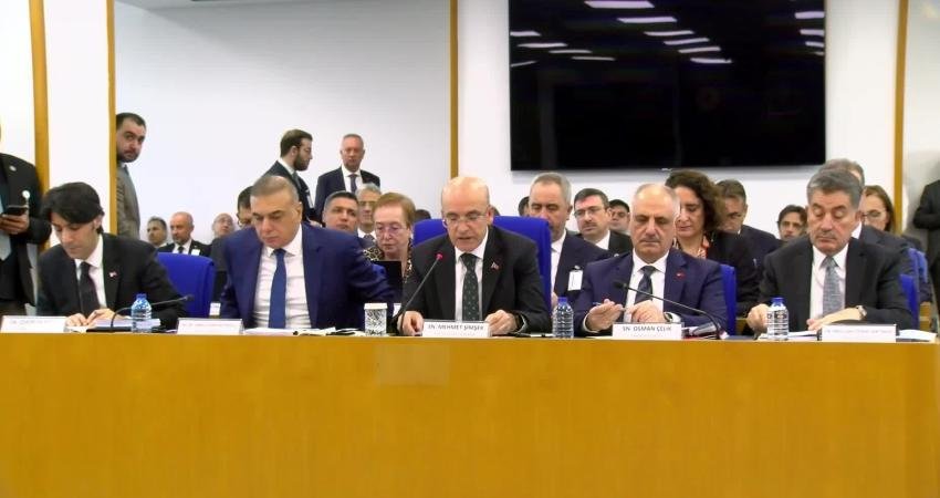 Hazine ve Maliye Bakanı Mehmet Şimşek, Plan ve Bütçe Komisyonu'nda