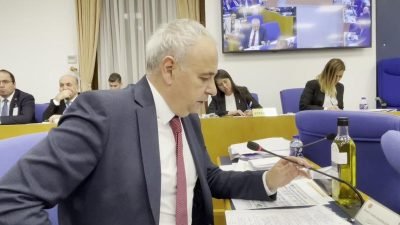 CHP Manisa Milletvekili Ahmet Vehbi Bakırlıoğlu, Hazine ve Maliye Bakanlığı'nın