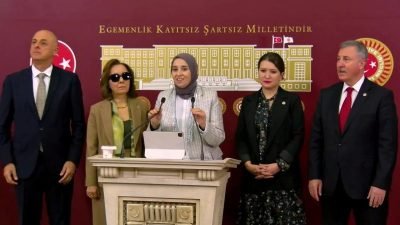 DEVA Partisi Genel Başkan Yardımcısı Elif Esen, TBMM'de düzenlediği basın