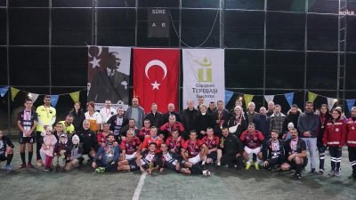 Tepebaşı Belediyesi'nin düzenlediği 'Cumhuriyet Kupası' futbol turnuvası sona erdi. 7