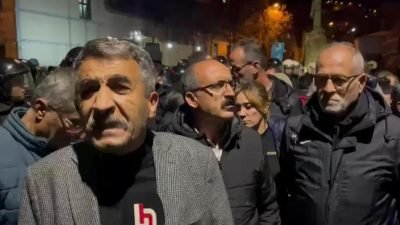 Görevden uzaklaştırılan Tunceli Belediye Başkanı Cevdet Konak, kendisine getirilen tebligatı