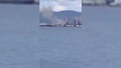 İzmit'teki TÜPRAŞ tesislerinde bir patlama meydana geldi. Patlamaya ilişkin ilk