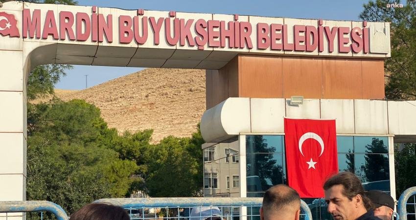 İçişleri Bakanlığı’nca kayyum atanan Mardin Büyükşehir Belediyesi'nde yoğun güvenlik önlemleri
