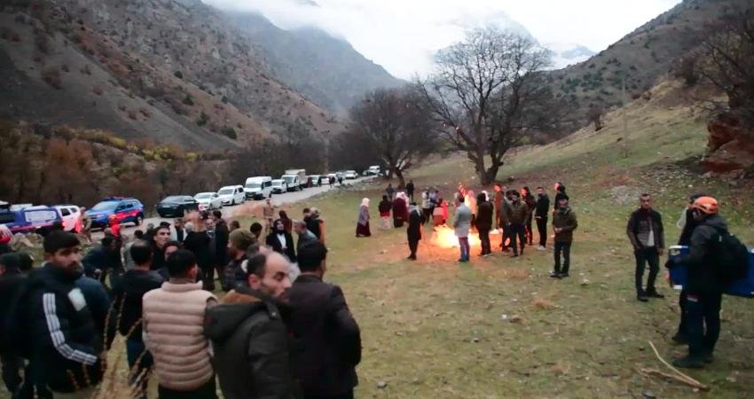 Van’da dağdan kopan kaya parçası can aldı: Bir ölü, bir yaralı Van’da dağdan kopan kaya parçalarının koyun otlatan çobanların üzerine isabet