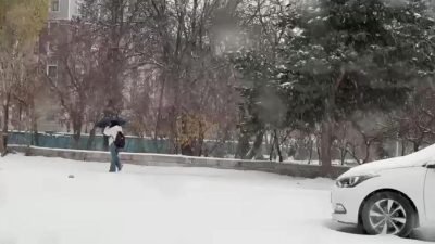 Van ve çevresinde gece saatlerine kadar aralıklarla devam eden kar