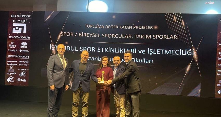 Dünya Gazetesi’nin düzenlediği “2. Toplumsal Fayda Ödülleri”nin spor kategorisindeki ödülü,