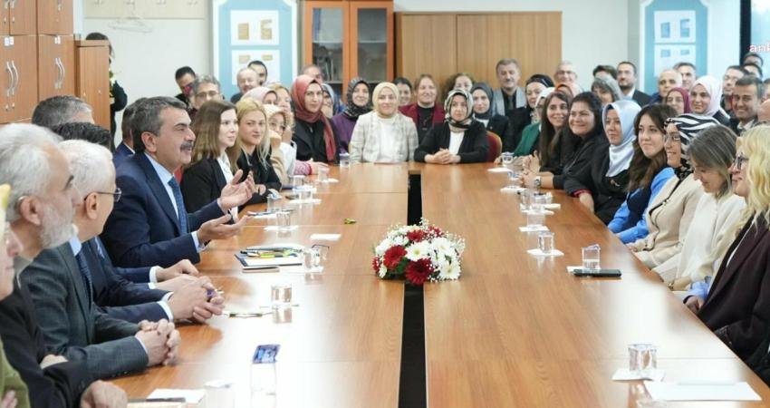 Milli Eğitim Bakanlığı tarafından, Aday Öğretmenlik ve Öğretmenlik Mesleği Kariyer