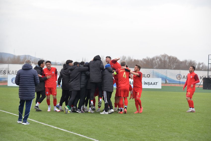 ilk-devrenin-lideri-kahramankazan-belediyespor