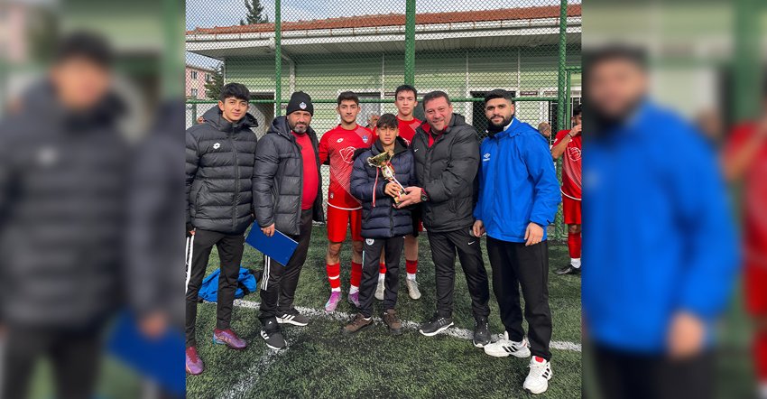 Kahramankazan Belediyespor U16 takımı, sezon boyunca gösterdiği üstün performansla büyük