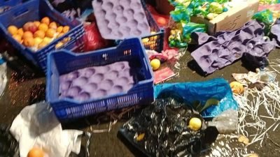 Ekonomik krizin en çok etkilediği kentlerin başında gelen İstanbul'da vatandaşlar, maddi